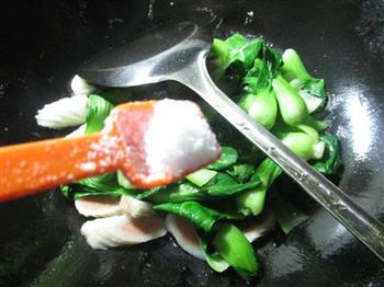包心鱼卷炒青菜的做法步骤6