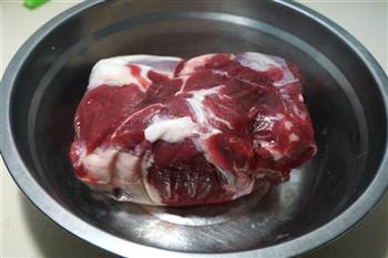 卤牛肉的做法步骤1