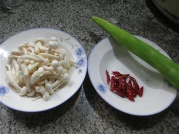 白玉菇炒莴笋的做法步骤1