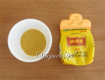 原味清香小米粥的做法步骤1
