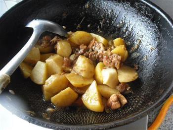 土豆烧兔肉的做法图解10