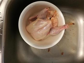 电饭锅版盐焗鸡的做法步骤1