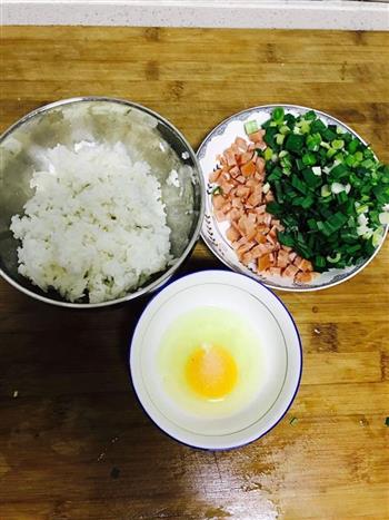 香炒米饭的做法步骤2