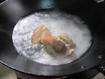 蒜苗回锅肉的做法步骤1