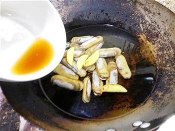 什锦蛏子砂锅煲的做法步骤2