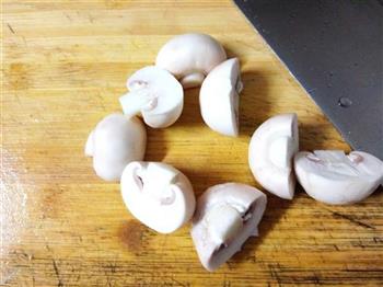 蘑菇豆腐鱼头汤的做法步骤8