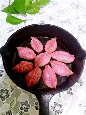 酸菜猪肉煎饺的做法步骤6