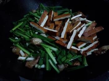 韭菜香干炒肉片的做法步骤8