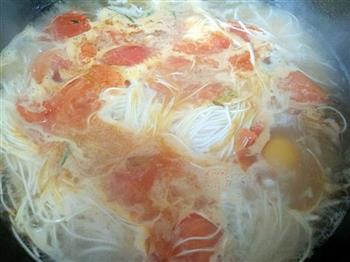 西红柿鸡蛋面汤的做法步骤9