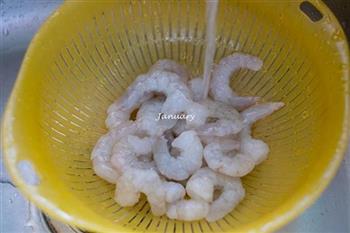 香草煎虾串的做法步骤2