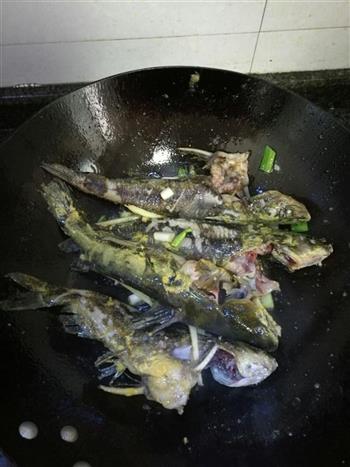 戈牙鱼清炖菜的做法步骤4