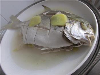 清蒸银鲳鱼的做法图解5