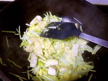 清炒鸡蛋豆腐韭黄的做法步骤5