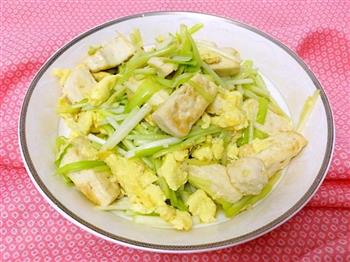 清炒鸡蛋豆腐韭黄的做法步骤6