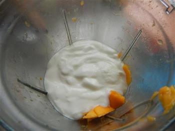 芒果酸奶昔的做法步骤4