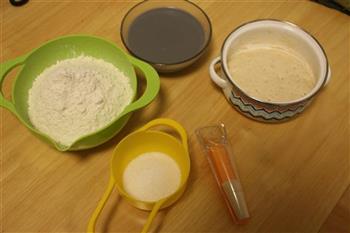黑芝麻豆浆排包的做法步骤1