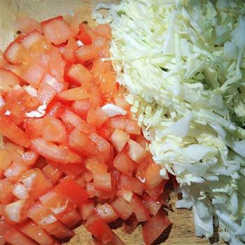 西红柿炒圆白菜的做法步骤2