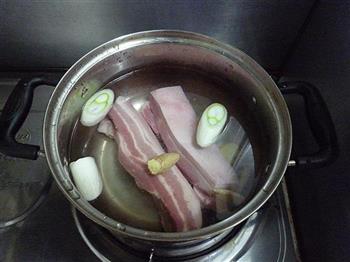酸菜白肉的做法步骤3