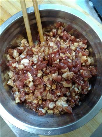 荠菜猪肉水饺的做法步骤2