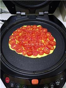 西红柿鸡蛋披萨的做法步骤6