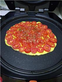 西红柿鸡蛋披萨的做法步骤7