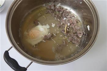 西兰花牛肉汤面的做法图解5