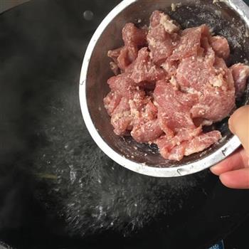 猪肝瘦肉马蹄面线汤的做法图解4