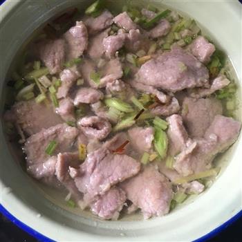 猪肝瘦肉马蹄面线汤的做法图解5