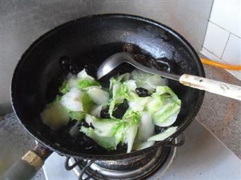 炒黑白菜的做法步骤8