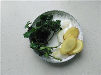 奶白黄颡鱼汤的做法步骤2