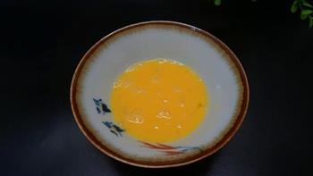 酸菜香菇鸡蛋炒饭的做法步骤7