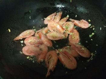 彩椒炒北极虾的做法步骤5