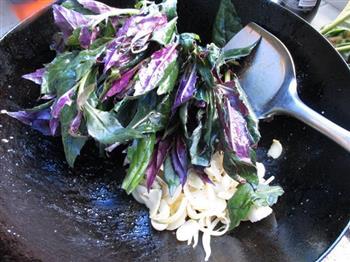 百合炒紫背菜的做法图解7