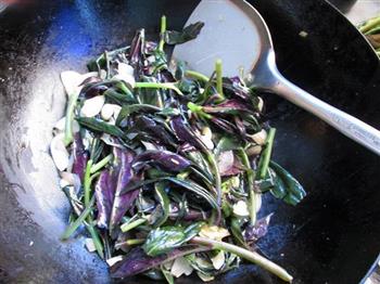 百合炒紫背菜的做法图解9