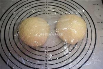 椰蓉面包卷的做法步骤5