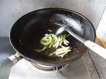 海兔炒韭菜的做法步骤7