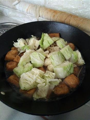 白菜炖炸豆腐的做法步骤7