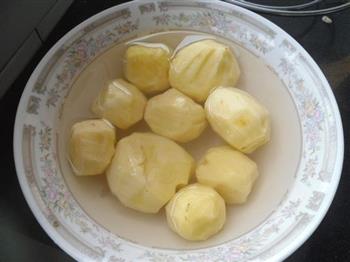 红烧土豆的做法步骤1
