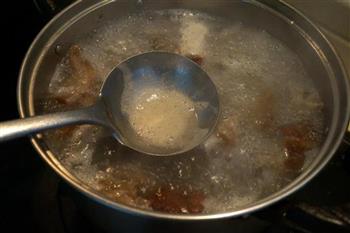 烤鸭架浓汤的做法步骤5