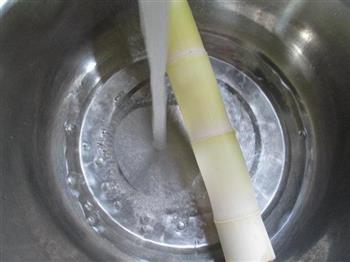 韭菜芽炒雷笋的做法步骤2