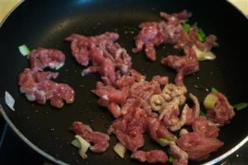 牛肉粉丝炒合菜的做法步骤5