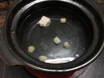 砂锅蟹粥的做法步骤2