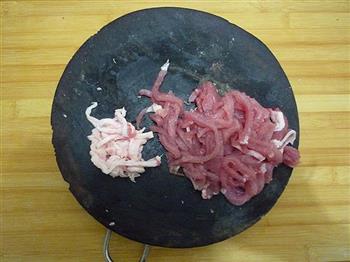 韭菜木耳炒肉丝的做法步骤2