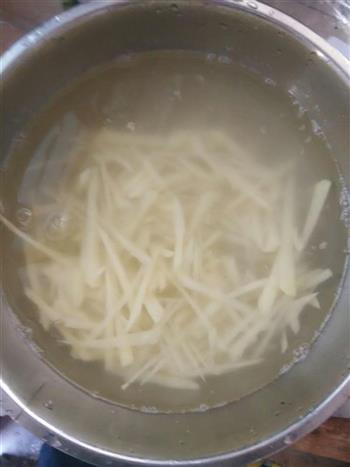 土豆丝炒饭的做法步骤2