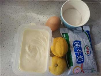 柠檬冰淇淋的做法步骤1