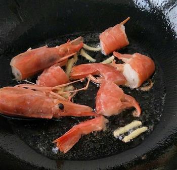 白菜大虾炖冻豆腐的做法步骤3