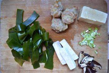 减肥排毒-海带豆腐汤的做法图解2
