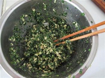 韭菜鲜肉煎饺的做法步骤7