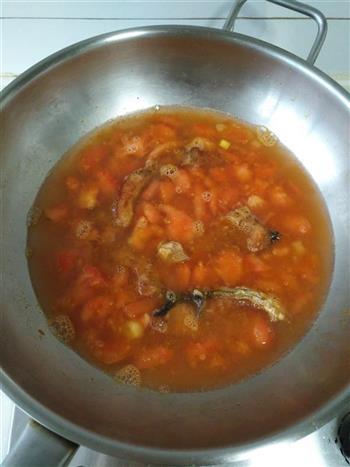 西红柿炸鱼汤的做法步骤7