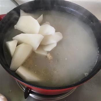 牛骨萝卜汤的做法步骤6